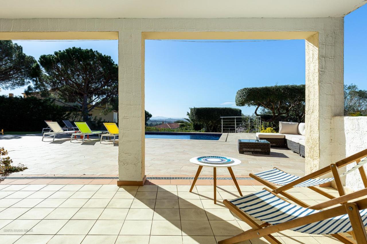V013 - Villa Mas Isaac - Palau Saverdera Kültér fotó